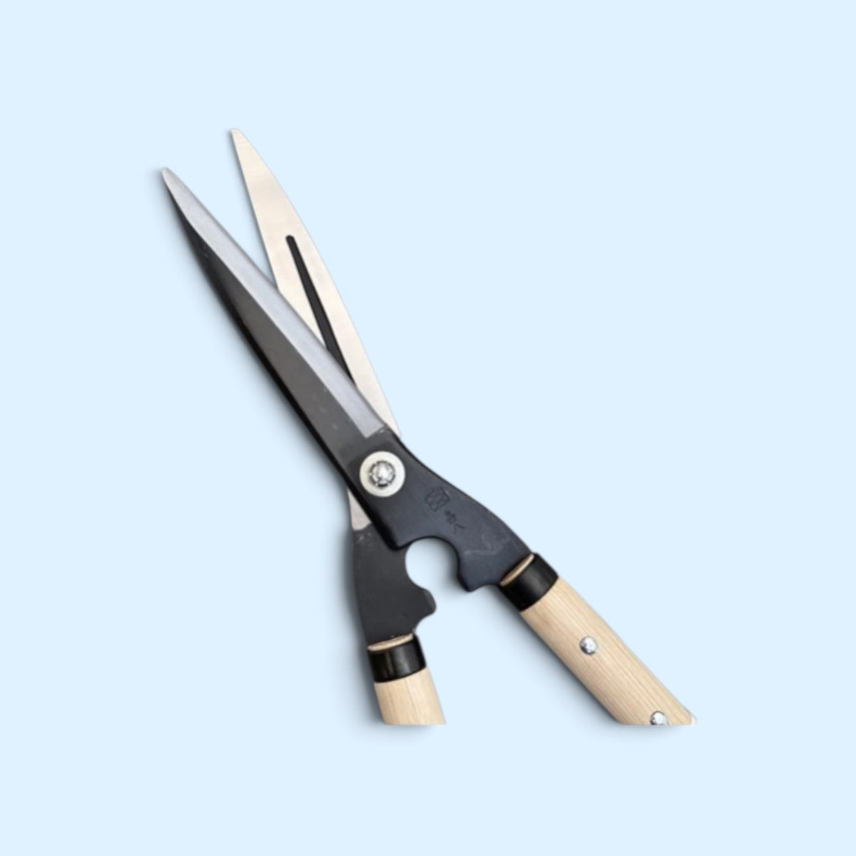 Kihachi Traditional Japanese Hedge Shears Sharp-Angle Model (NO.126) Blade 180mm / Oak Handle 450mm Aogami Blue Paper Steel [Traditional Hand-Forged from Scratch / Hollow Ground / Twisted Blade / Yoshioka Hamono]