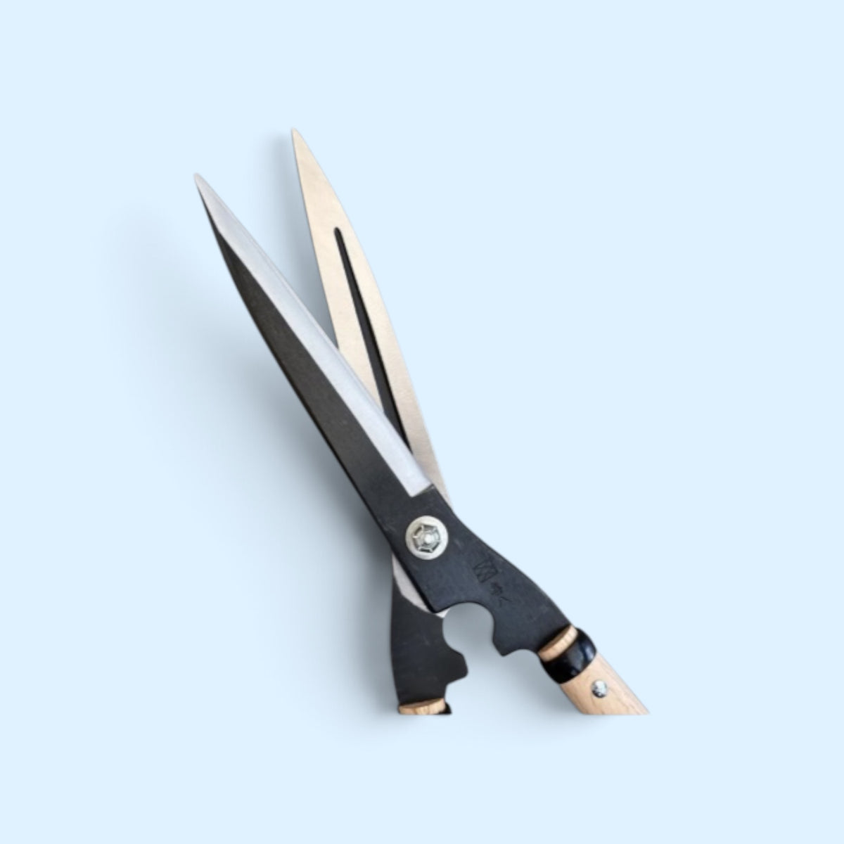 Kihachi Traditional Japanese Hedge Shears Sharp-Angle Model (NO.127) Blade 210mm / Mid-Length Oak Handle 360mm Aogami Blue Paper Steel [Traditional Hand-Forged from Scratch / Hollow Ground / Twisted Blade]