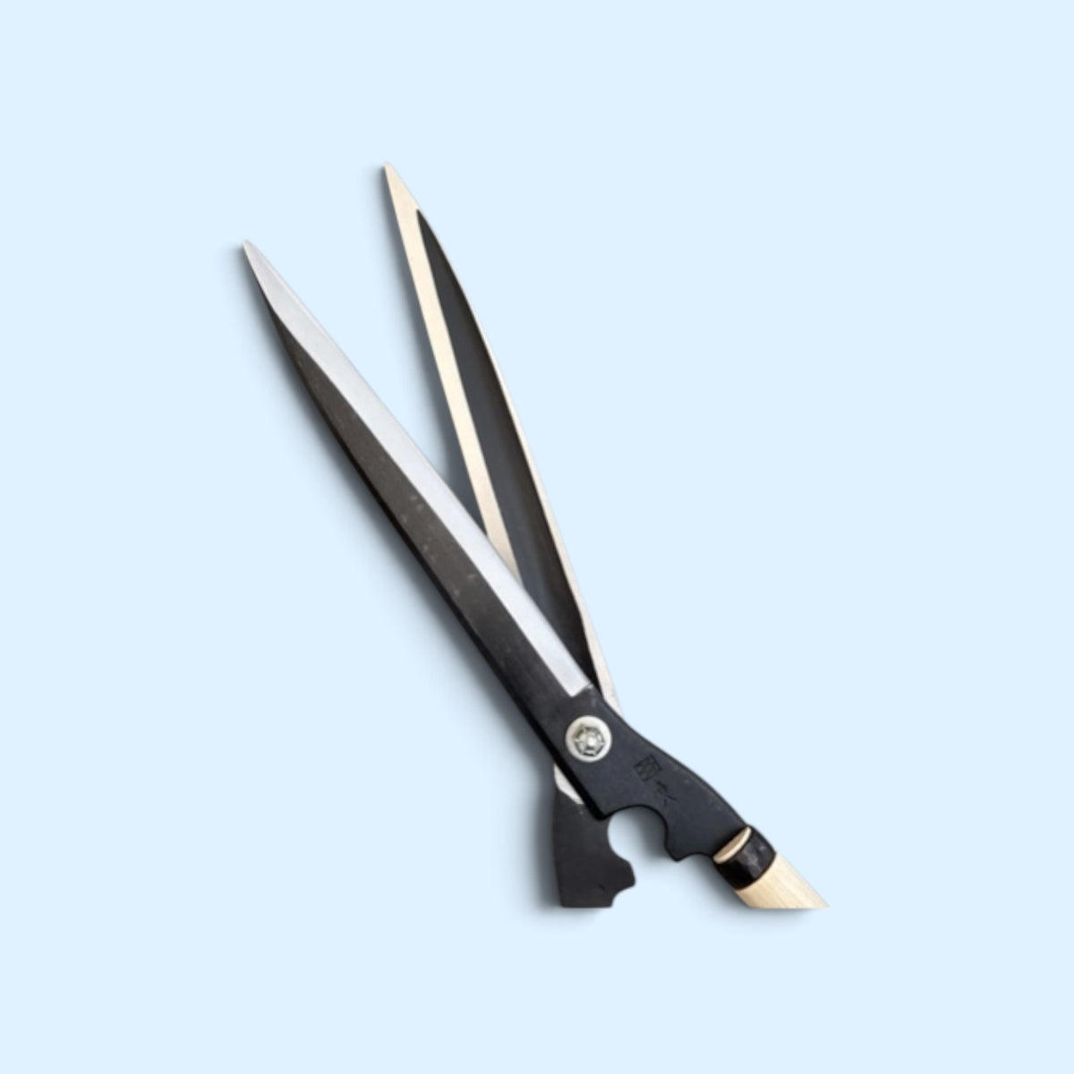 Kihachi Flagship Traditional Japanese Hedge Shears Sharp-Angle Model (NO.129) Blade 270mm / Short Nata Handle 270mm Aogami Blue Paper Steel [Traditional Hand-Forged from Scratch / Hollow Ground / Twisted Blade]