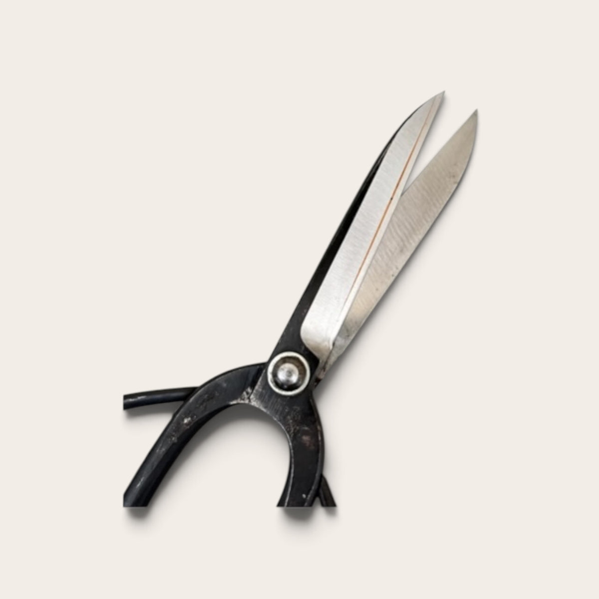 Minamoto Akitada Traditional Japanese Gardener Scissors Total Length & Blade (250mm/108mm) High-Speed Steel HSS [Traditional Hand-Forged from Scratch / Urasuki Hollow Ground / Rivet Joint]
