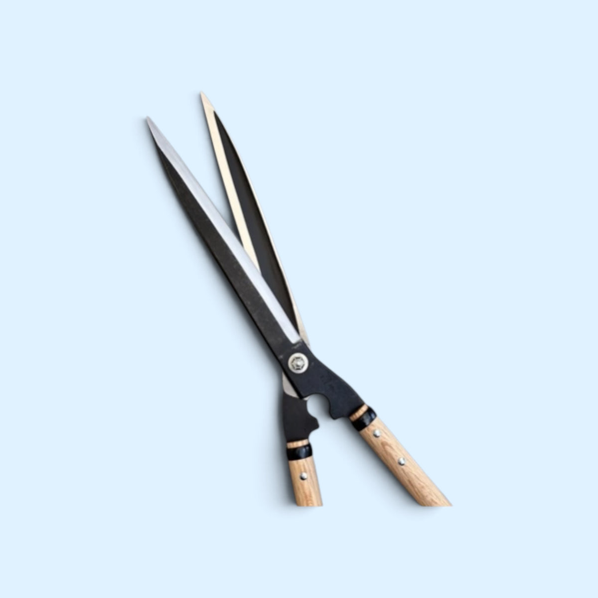 Kihachi Traditional Japanese Hedge Shears Sharp-Angle Model (NO.130) Blade 300mm / Mid-Length Oak Handle 360mm Aogami Blue Paper Steel [Traditional Hand-Forged from Scratch / Hollow Ground / Twisted Blade]