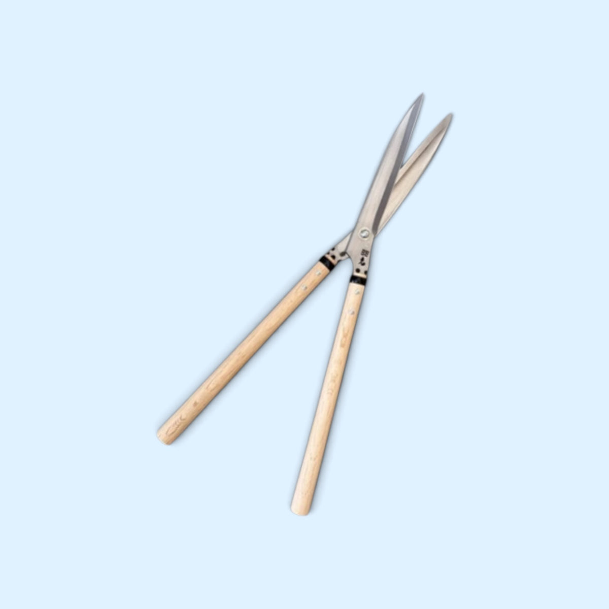 Kihachi Traditional Leaf-Trimming Hedge Shears Total Length & Blade 630mm / 210mm / Polished Finish / Mid-Length Oak Handle 360mm with Aogami Steel Blade [Traditional Hand-Forged from Scratch / Hollow Ground Back / Twisted Blade / Screw Joint ]