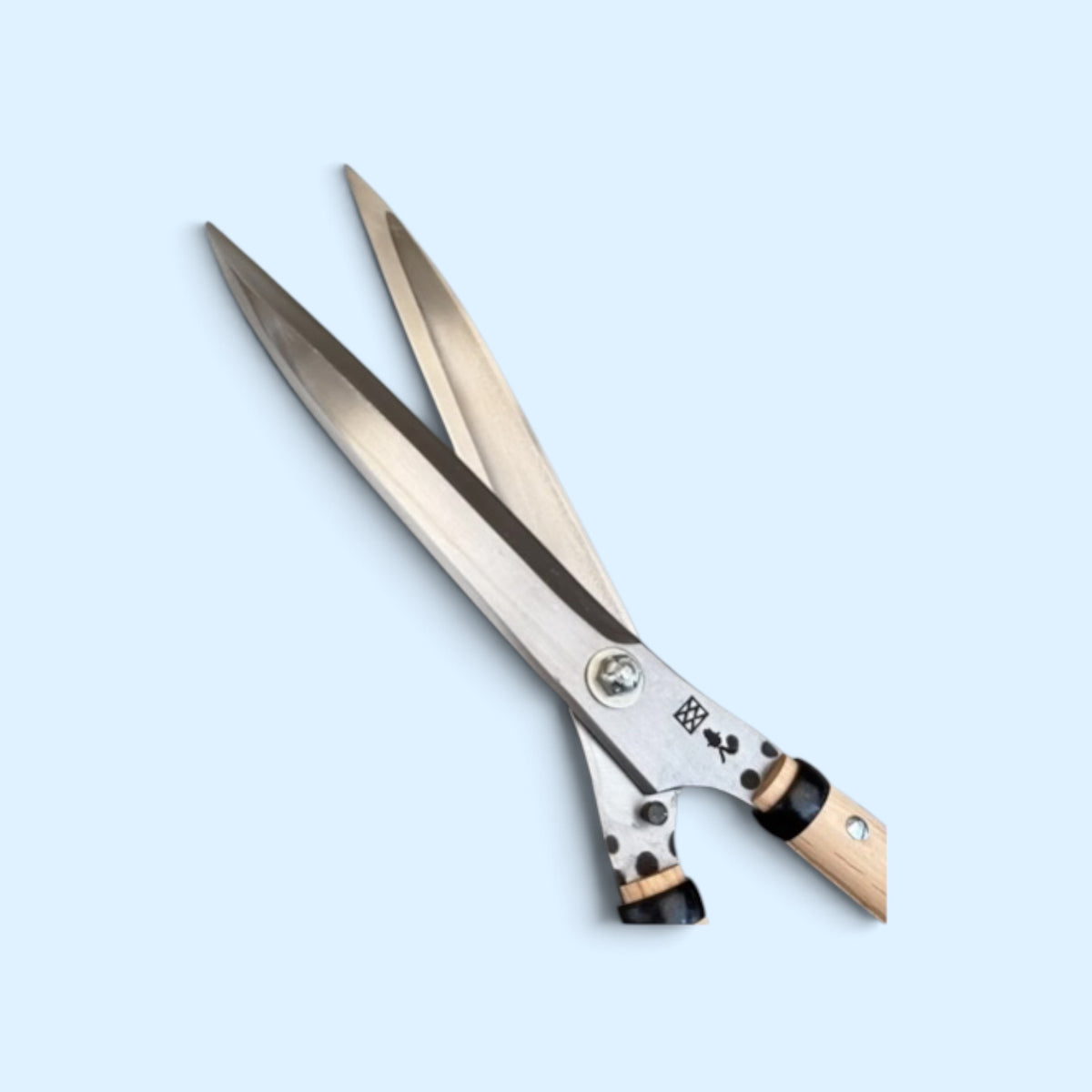 Kihachi Traditional Leaf-Trimming Hedge Shears Total Length & Blade 630mm / 210mm / Polished Finish / Mid-Length Oak Handle 360mm with Aogami Steel Blade [Traditional Hand-Forged from Scratch / Hollow Ground Back / Twisted Blade / Screw Joint ]