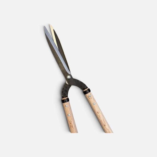 Hasami Masamune Kyo-Style Traditional Japanese Hedge Shears Total Length & Blade 630mm/195mm Mid-Length Oak Handle 360mm with Shirogami White Paper Steel Blade [Traditional Hand-Forged from Scratch / Hollow Ground Back/ Twisted Blade / Screw joint]