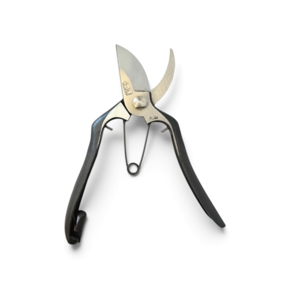 Yamahiro Professional Pruning Secateurs S-Type Ergonomic Model Total Length & Blade: 200mm / 59mm High Carbon Steel [Traditional Hand Forging from Scratch / Hollow Ground Back / Twisted Blade / Screw Joint]