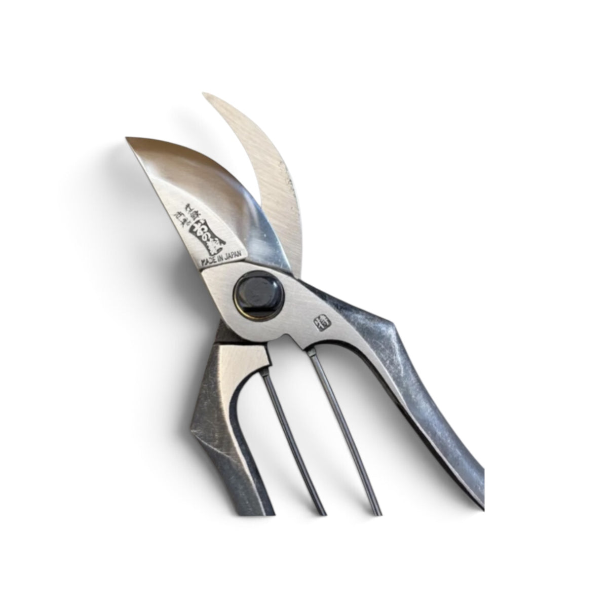 Onoyoshi Professional Pruning Secateurs A-Type 200mm Total Length & Blade: 200mm / 65mm High-Grade Cutlery Steel [Traditional Hand Forged from Scratch / Hollow Ground Back / Twisted Blade / Screw Joint / Low-Resistance Blade]