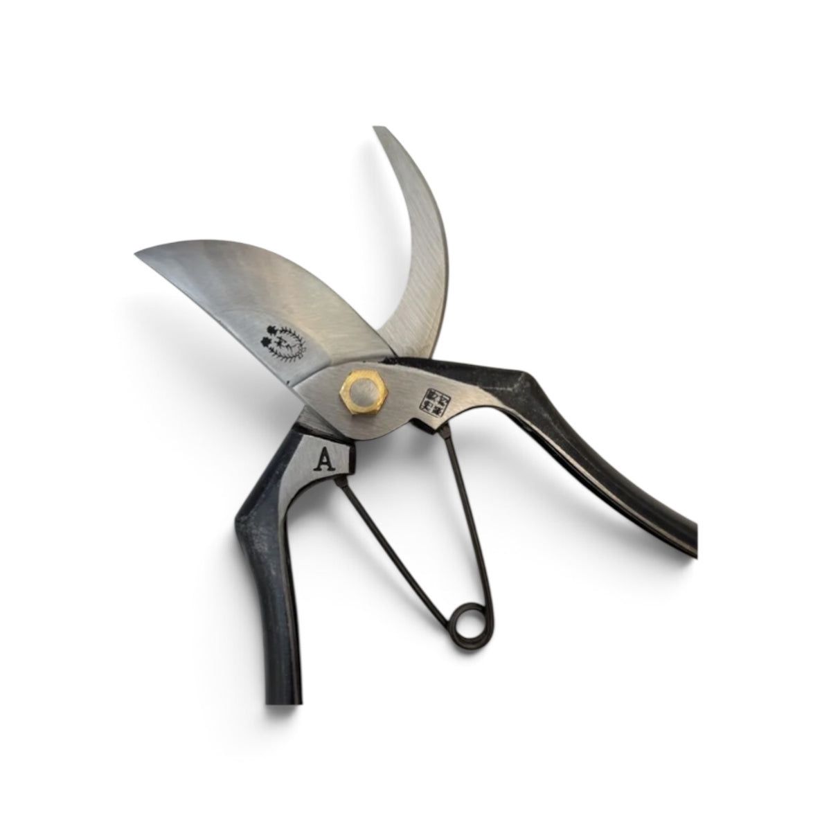 Murahisa Master Blacksmith Pruning Secateurs Large Model
Total Length & Blade: 225mm/74mm High-Grade Japanese Carbon Steel [Traditional Hand Forged from Scratch / Hollow Ground Back / Twisted Blade / Screw Join / Master Hand-Finished Crafts]