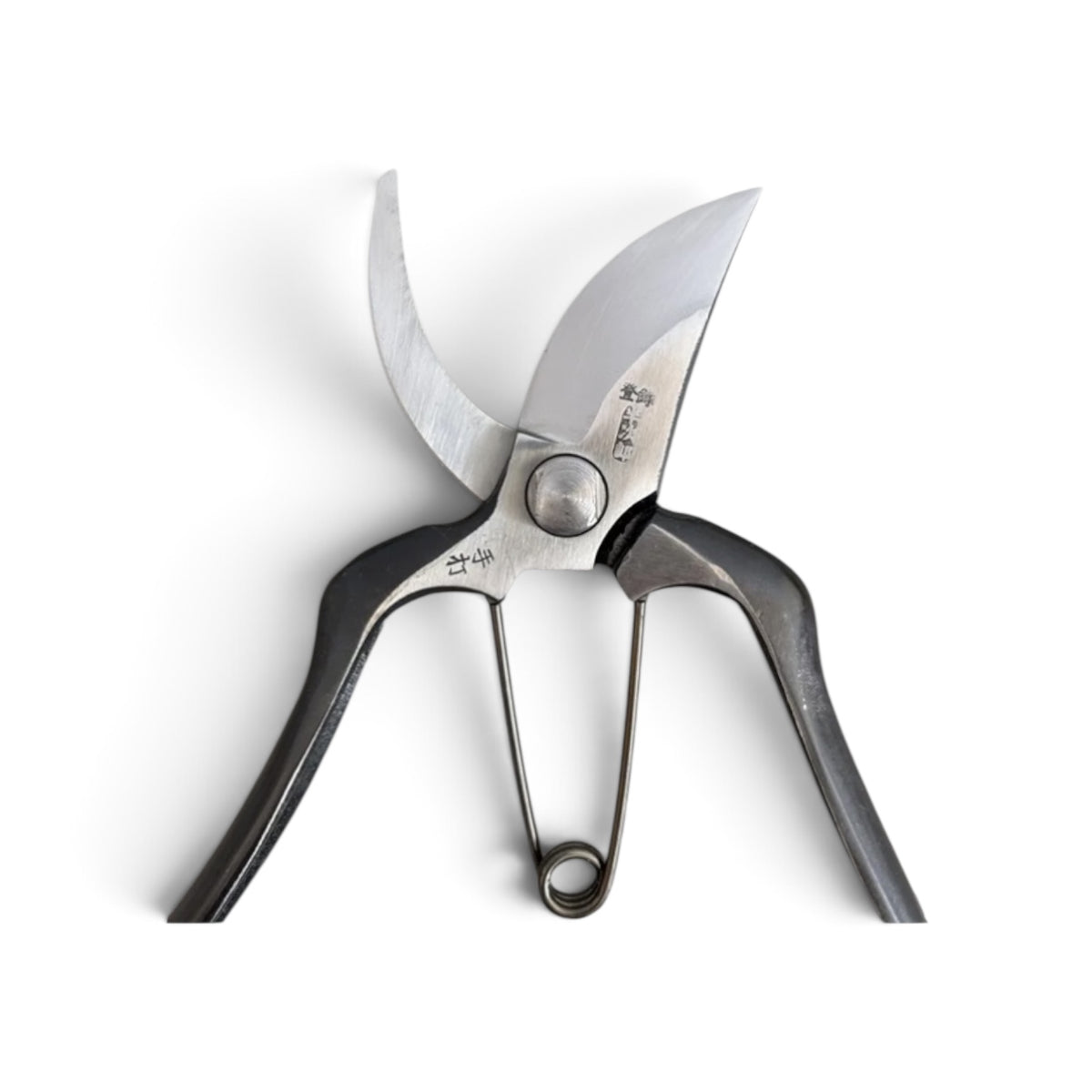 Hanjiro Pruning Secateurs Left-Handed Total Length & Blade: 200mm/60mm High-Carbon Japanese Cutlery Steel [Traditional Hand Forged from Scratch / Hollow Ground Back / Twisted Blade / Screw Joint / True Left-Handed Mirror-Image Construction]