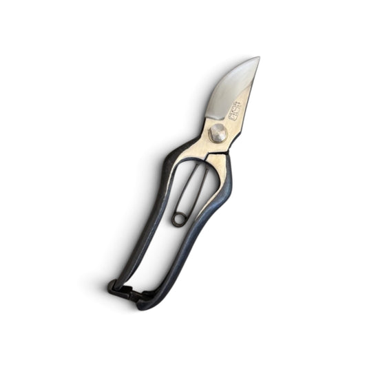 Yamahiro by Yamakawa Pruning Secateurs  Left-Handed Total Length & Blade: 200mm/63mm Premium Japanese YCS-3 High-Carbon Alloy Steel [Traditional Hand Forged from Scratch / Hollow Ground Back / Twisted Blade / Traditional Bottom Catch]