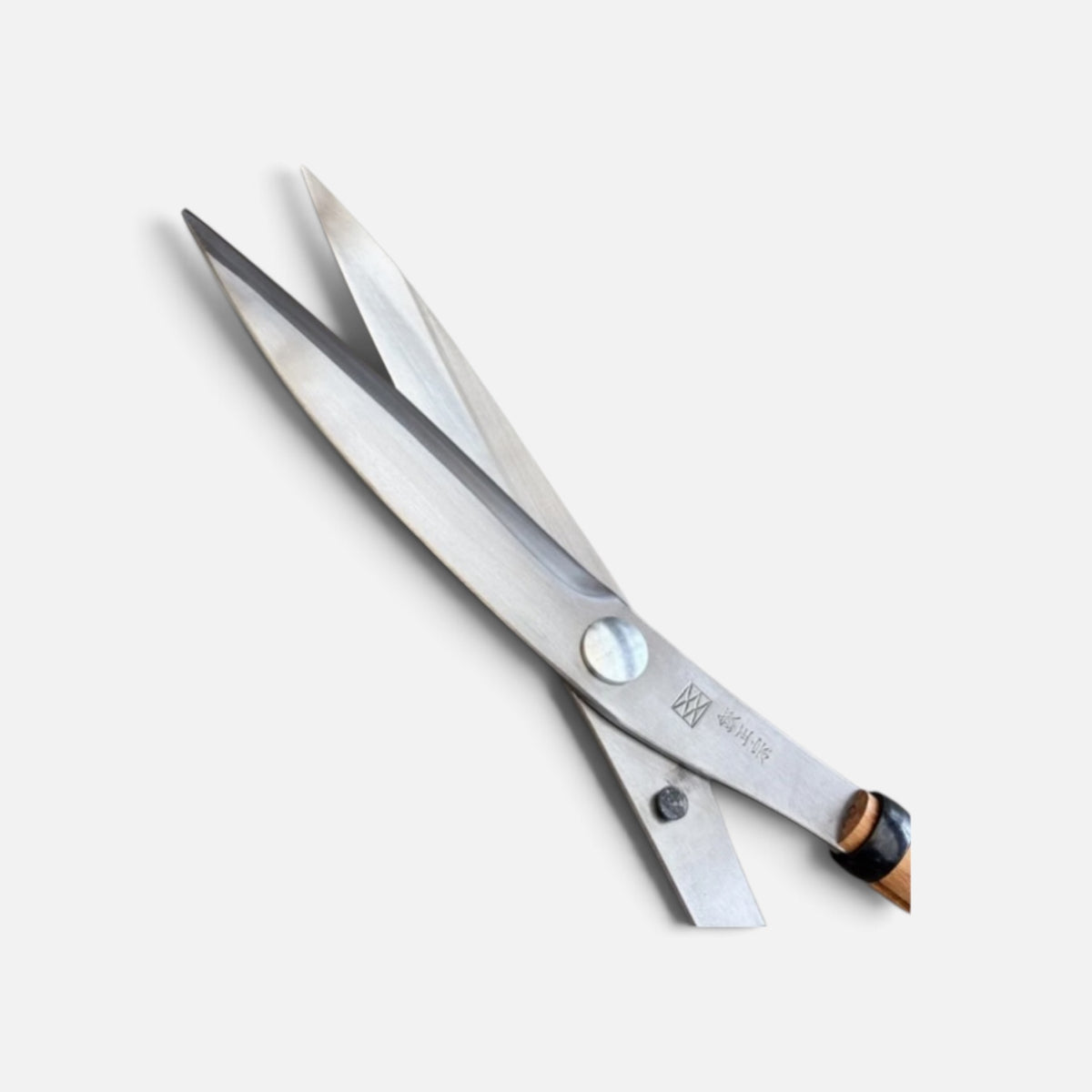 Hasami Masamune Special Forged Curved Blade Hedge Shears (NO.112-A) Total Length & Blade & Handle 600mm/210mm/ 300mm Mid-Length Oak Handle with Shirogami White Paper Steel [Traditional Hand-Forged Special Grade / Curved Blades / Smooth Action Alignment]