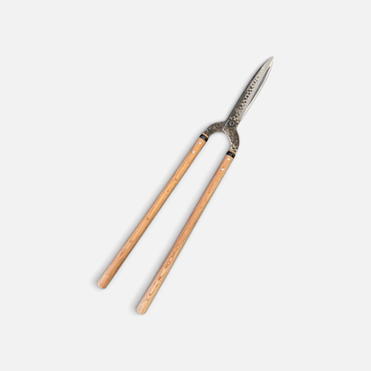Igarashi Hamono Gate-Style Leaf-Trimming Hedge Shears Blade 210mm / Long Oak Handle 500mm Shirogami White Paper Steel [Traditional Hand-Forged / Urasuki Hollow Ground / Smooth Action Alignment / Heavy-Duty Dry Oak Handle / Screw Joint]
