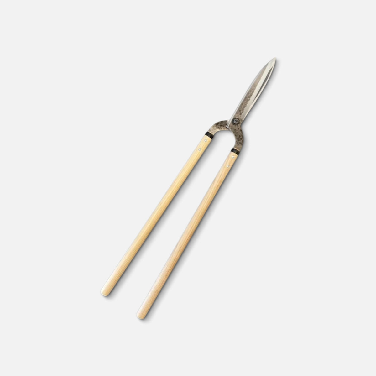 Igarashi Hamono Gate-Style Leaf-Trimming Hedge Shears Blade 210mm / Lightweight Long Chinquapin Handle 530mm Shirogami White Paper Steel [Traditional Hand-Forged / Ultra-Lightweight 760g / Urasuki Hollow Ground / Smooth Action Alignment]