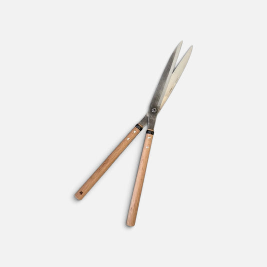 Hasamiya Ichiban Sharp Leaf Trimming Hedge Shears 240mm (No Stopper) Yasugi Shirogami White Paper Steel / Oak Handle 300mm [Traditional Hand-Forged from Scratch / Urasuki Hollow Ground / Adjustable Bolt Joint / Leaf Trimming Model]