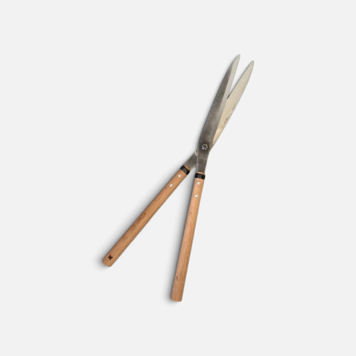 Hasamiya Ichiban Sharp Leaf Trimming Hedge Shears 240mm (No Stopper) Yasugi Shirogami White Paper Steel / Oak Handle 300mm [Traditional Hand-Forged from Scratch / Urasuki Hollow Ground / Adjustable Bolt Joint / Leaf Trimming Model]