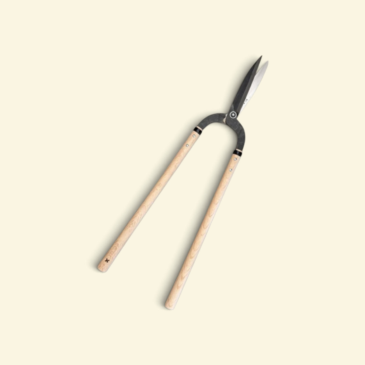 Hasamiya Ichiban Kyo-Style Gate-Hedge Shears / Wide Shoulder / Yasugi Yellow Paper Steel / Oak Handle 450mm [Traditional Hand-Forged from Scratch / Urasuki Hollow Ground / Rivet Joint / Wide-Shoulder Gate-Style]