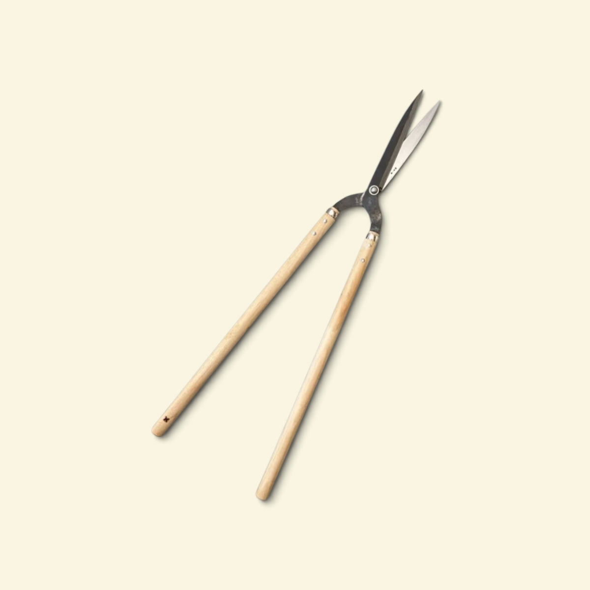 Hasamiya Ichiban Kyo-Style Gate-Hedge Shears 200mm Yasugi Yellow Paper Steel / Oak Handle 360mm [Traditional Hand-Forged from Scratch / Urasuki Hollow Ground / Rivet Joint / Kyo-Style Gate Profile]