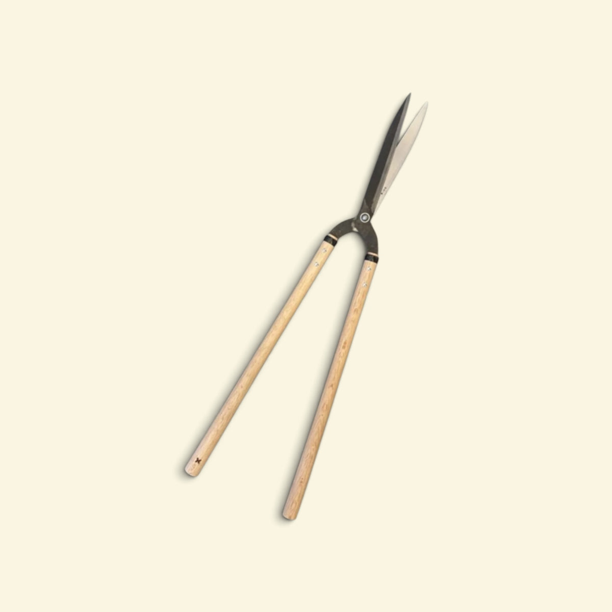 Hasamiya Ichiban Kyo-Style Gate-Hedge Shears 225mm Yasugi Yellow Paper Steel / Oak Handle 500mm [Traditional Hand-Forged from Scratch / Urasuki Hollow Ground / Rivet Joint / Kyo-Style Gate Profile]
