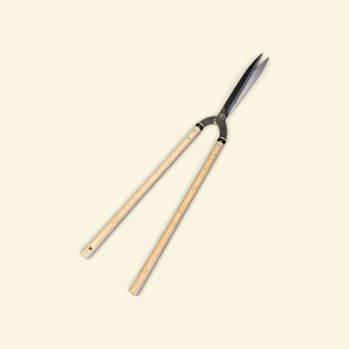 Hasamiya Ichiban Kyo-Style Gate-Hedge Shears 225mm Yasugi Yellow Paper Steel / Oak Handle 500mm [Traditional Hand-Forged from Scratch / Urasuki Hollow Ground / Rivet Joint / Kyo-Style Gate Profile]