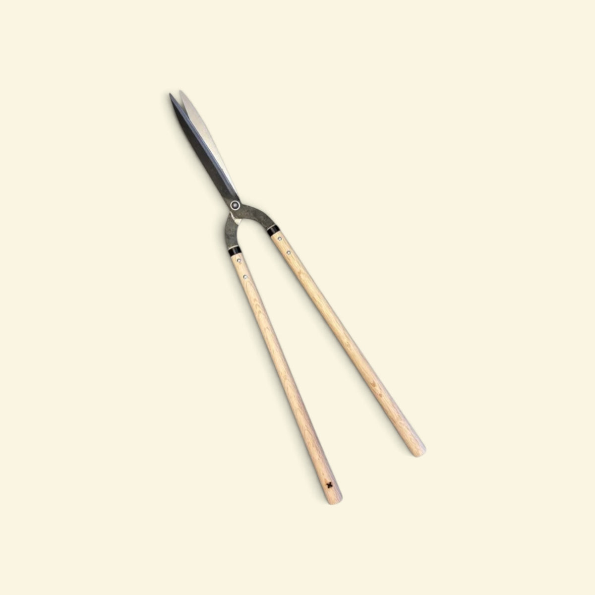 Hasamiya Ichiban Kyo-Style Gate-Hedge Shears 240mm Yasugi Yellow Paper Steel / Oak Handle 500mm [Traditional Hand-Forged from Scratch / Urasuki Hollow Ground / Rivet Joint / Kyo-Style Gate Profile]