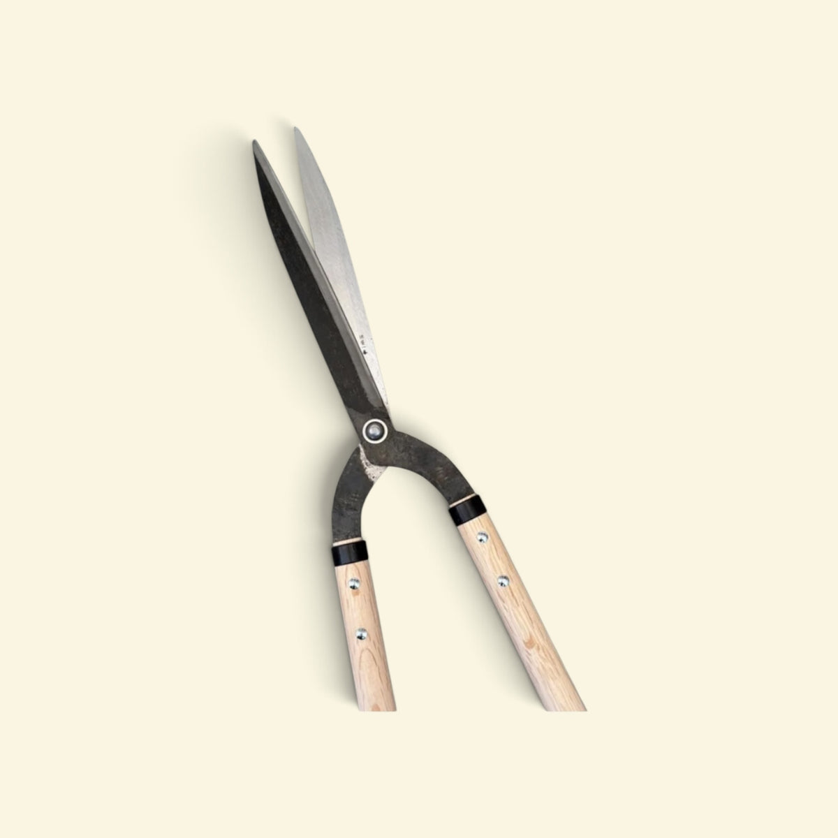 Hasamiya Ichiban Kyo-Style Gate-Hedge Shears 240mm Yasugi Yellow Paper Steel / Oak Handle 500mm [Traditional Hand-Forged from Scratch / Urasuki Hollow Ground / Rivet Joint / Kyo-Style Gate Profile]