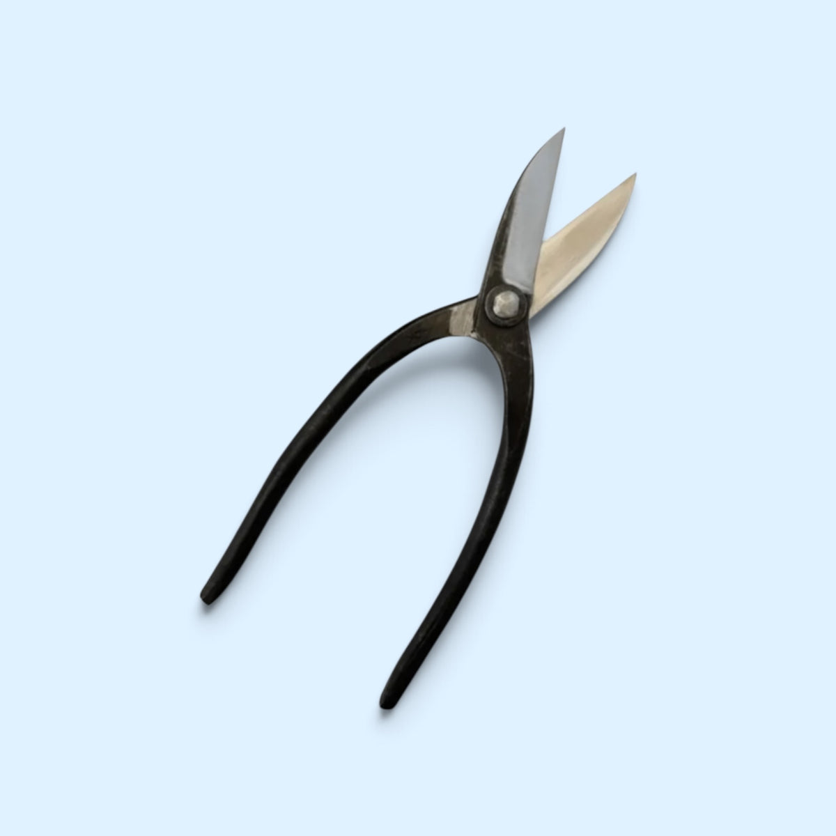 SAKURA Kyoto Style Kiribashi Gardening Shears "Niwashi-Gata" Total Length & Blade: 230mm/70mm / Yasuki Blue Paper Steel [Traditional Hand Forged from Scratch / Hollow Ground Blade / Twisted Blade / Rivet Joint]