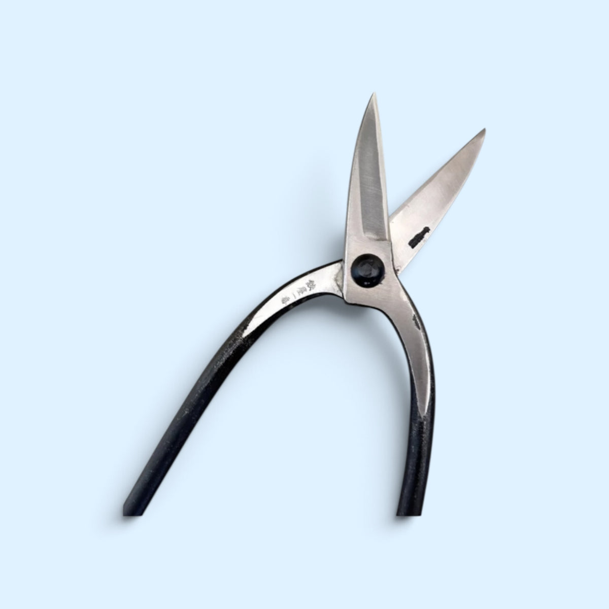 Hasamiya Ichiban Kyoto Style Kiribashi Gardening Shears "Ei-Gata" Total Length & Blade: 250mm/70mm / Yasuki Blue Paper Steel [Traditional Hand Forged from Scratch / Sharp-Point Blade / Polished Finish / Hollow Ground Blade / Twisted Blade / Rivet Joint]