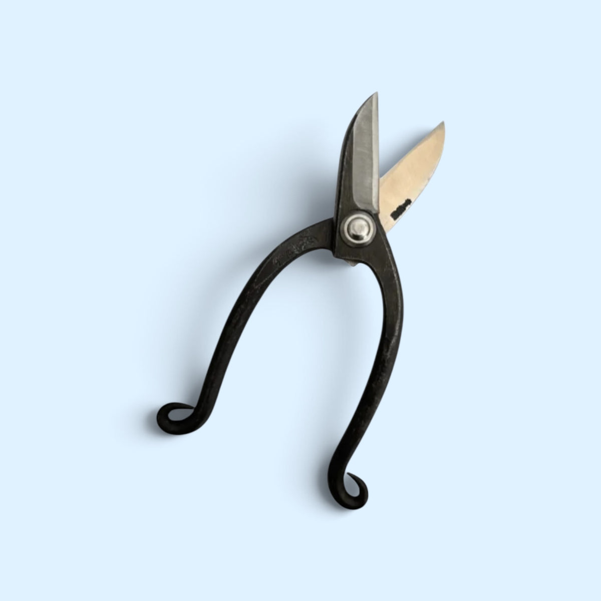 Minamoto no Akitada Ikenobo Traditional Bonsai-Ikebana (Floral Shears) Pruning Shears Total Length & Blade: 170mm/55mm / Yasuki Blue Paper Steel [Traditional Hand Forged / Ikenobo Style / Hollow Ground Blade / Twisted Blade / Master Artisan Tool]w