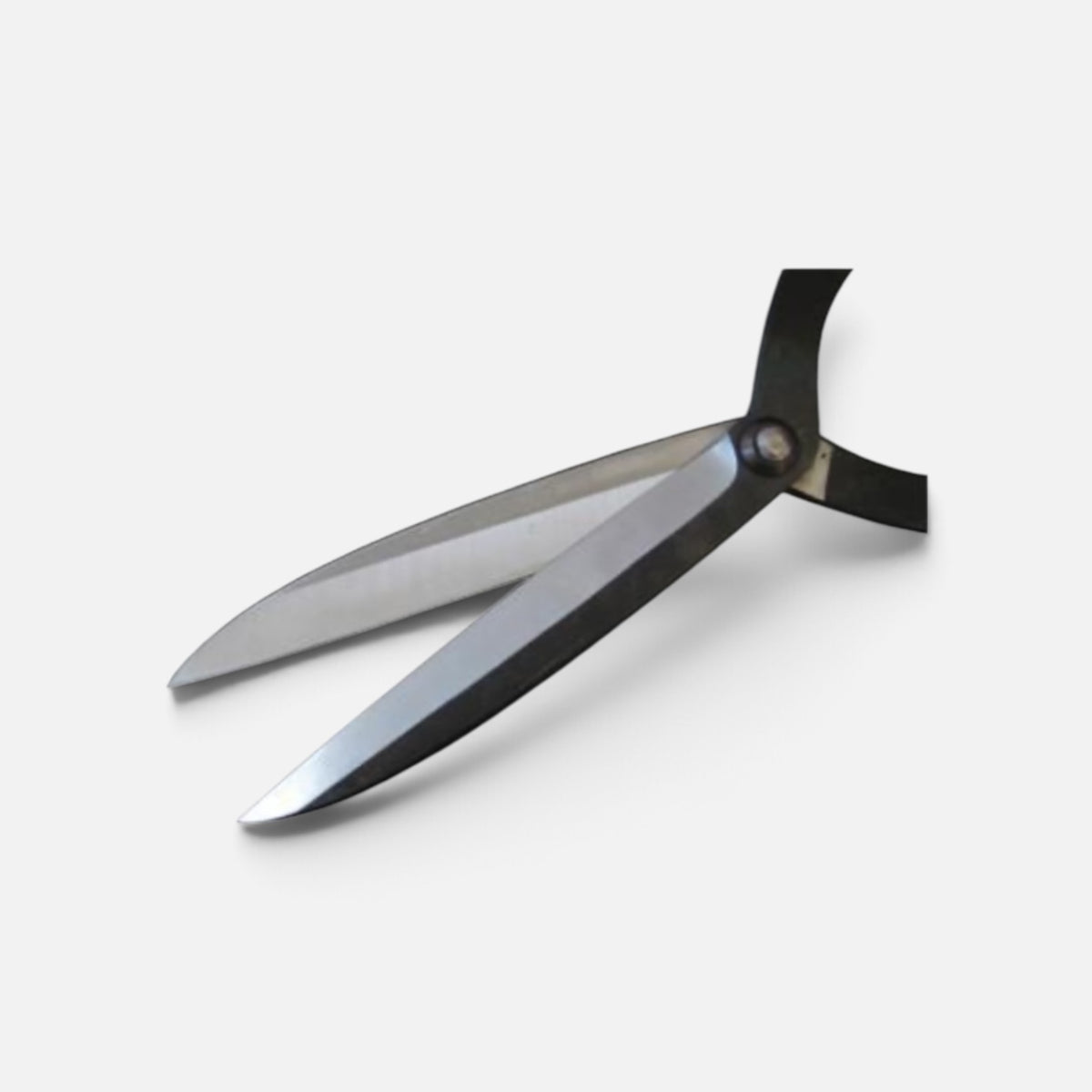 Sasuke Historic Masterpiece Jizo-Style (Curved-Neck Style) Hedge Shears 180mm Yasugi Shirogami White Paper Steel / Oak Handle 485mm [Traditional Hand-Forged from Scratch / Twist Blade /Urasuki Hollow Ground / Rivet Joint / Jizo-Type Curved Neck]