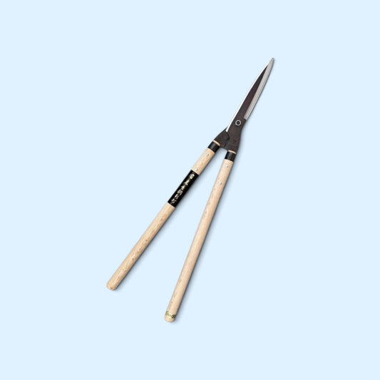 Kaneyoshi Hamono Type-A Hedge Shears 180mm Yasugi Aogami Blue Paper Steel / Oak Handle 440mm [Traditional Hand-Forged from Scratch / Twist Blade / Urasuki Hollow Ground / Screw Joint / Type-A Standard Profile]