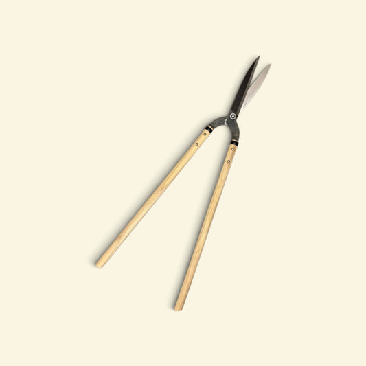 Hanafubuki Kyoto-Style Slim-Blade Hedge Shears 200mm Yasugi Yellow Paper Steel / Oak Handle 545mm [Traditional Hand-Forged from Scratch / Twist Blade / Urasuki Hollow Ground / Rivet Joint / Kyoto-Style Slim Profile]