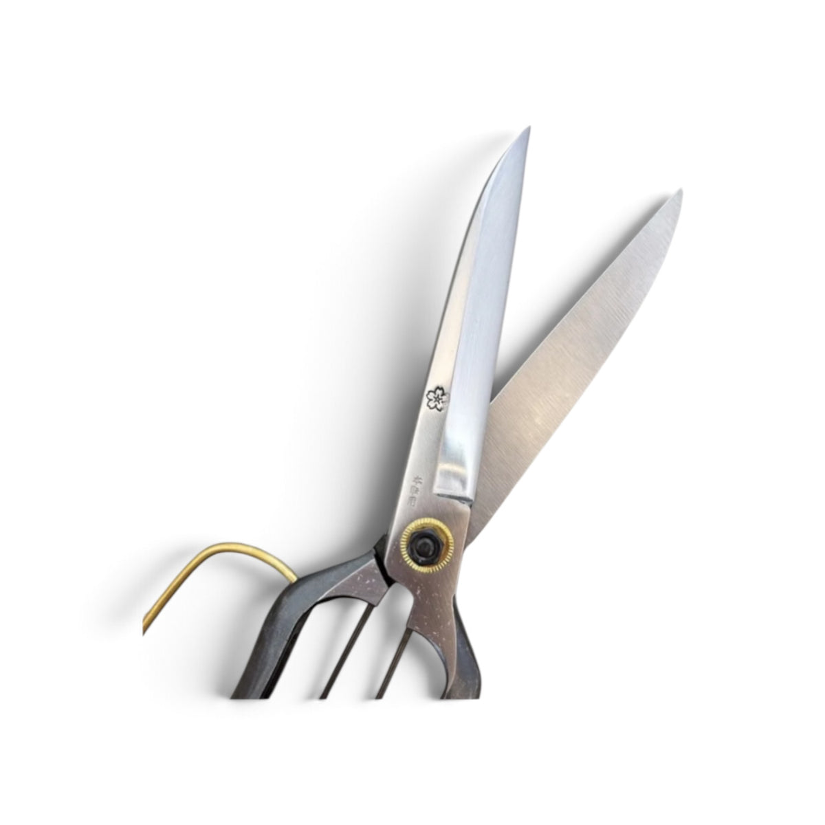 SAKURA Standard Single-Handed Hedge Shears 270mm Yasugi Shirogami White Paper Steel / With Guard [Traditional Hand-Forged from Scratch / Twist Blade / Urasuki Hollow Ground / Screw Joint ]