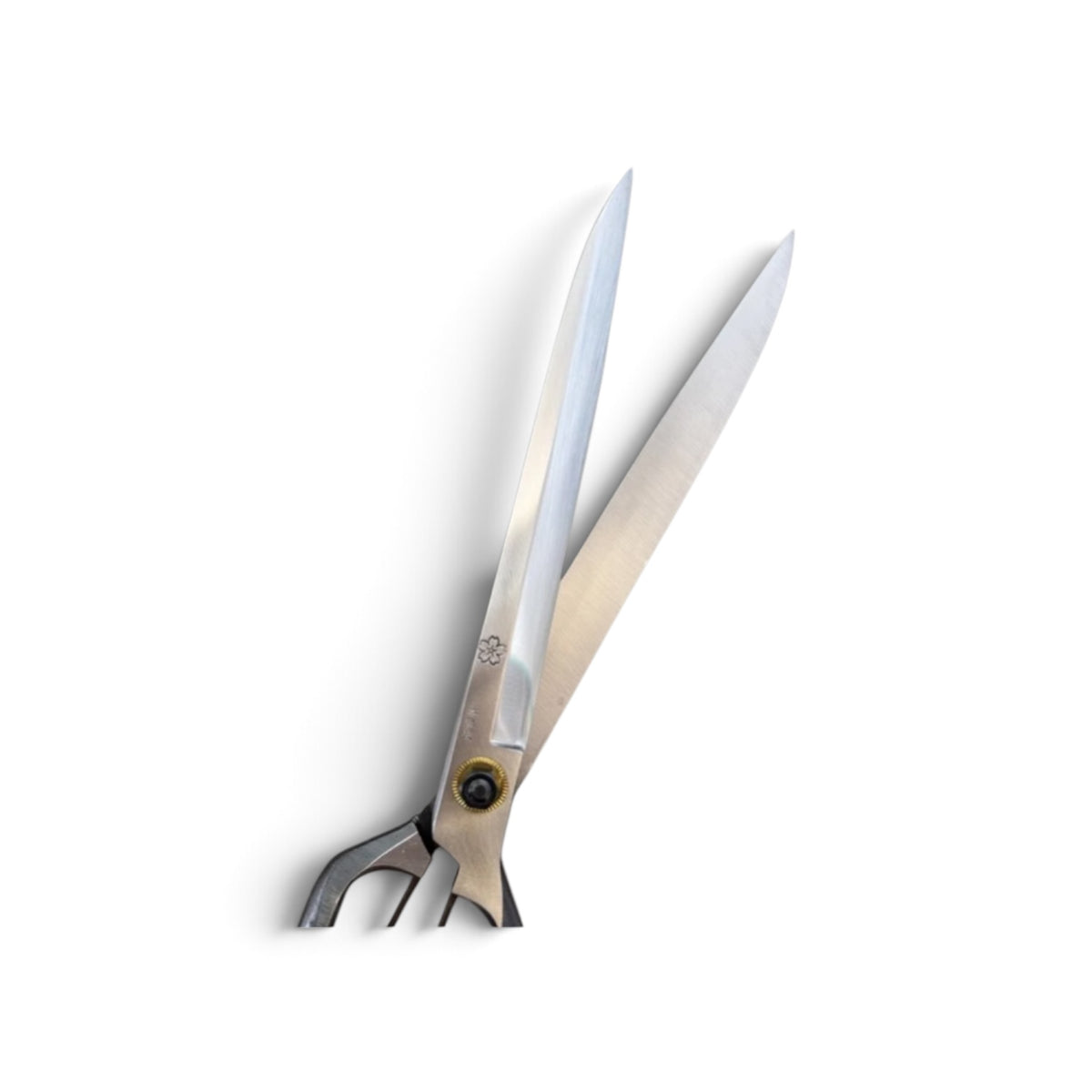 SAKURA Long-Blade Single-Handed Hedge Shears 330mm Yasugi Shirogami White Paper Steel / Without Guard [Traditional Hand-Forged from Scratch / Twist Blade / Urasuki Hollow Ground / Screw Joint / Extended Blade]