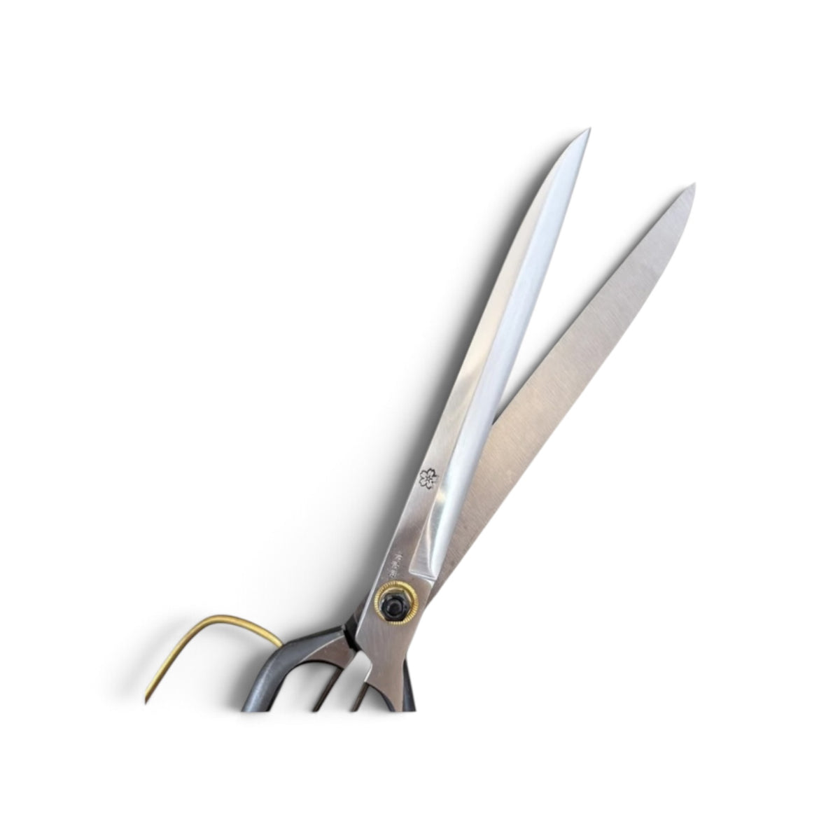 SAKURA Long-Blade Single-Handed Hedge Shears 330mm Yasugi Shirogami White Paper Steel / With Guard [Traditional Hand-Forged from Scratch / Twist Blade / Urasuki Hollow Ground / Screw Joint / Extended Blade]
