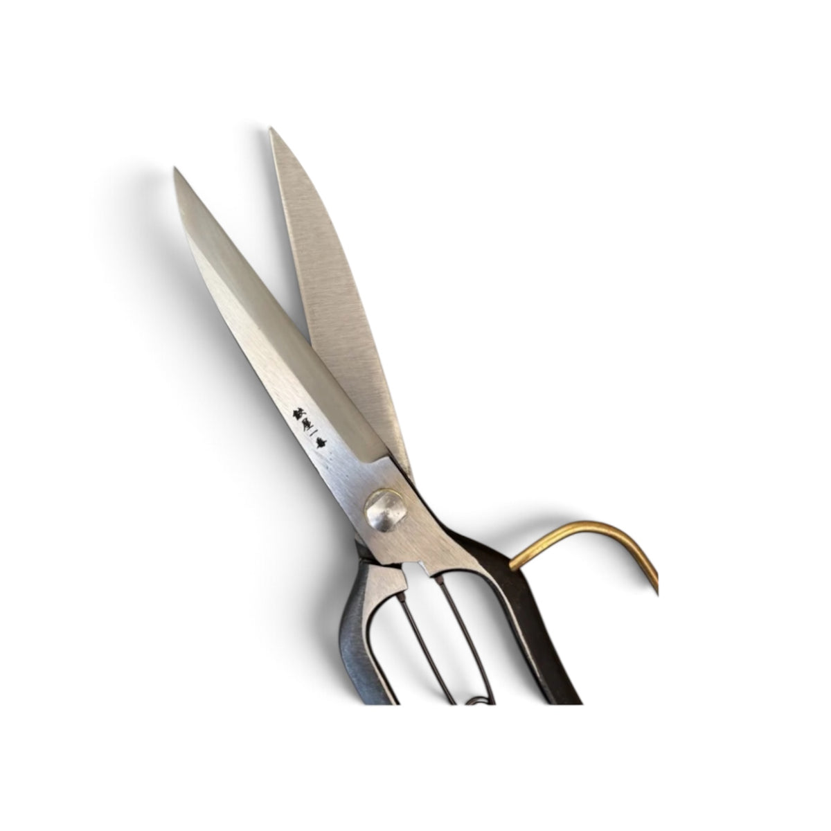 Hasamiya Ichiban Slim Single-Handed Hedge Shears 270mm Yasugi High-Carbon Steel Urasuki Hollow Ground [Traditional Hand-Forged from Scratch / Slim Profile / Urasuki Hollow Ground / Screw Joint / Smooth Engagement / with Guard]