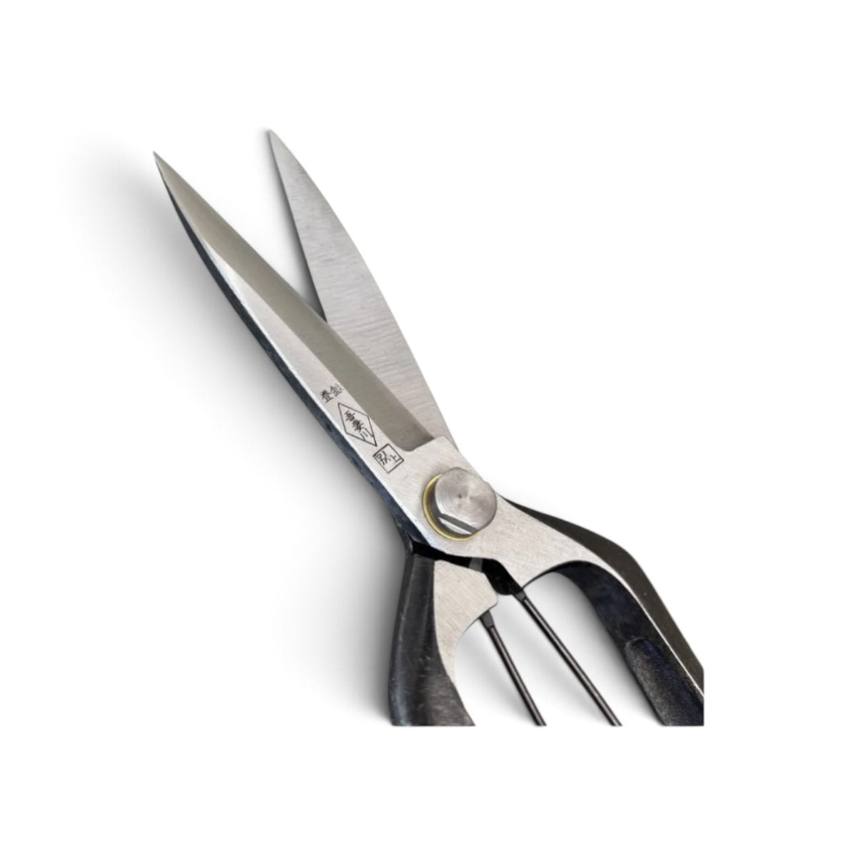 Azumagawa Lightweight Slim Single-Handed Hedge Shears Without Guard Total Length & Blade: 230mm / 100mm Yasugi High-Carbon Steel [Traditional Hand-Forged from Scratch / Hollow Ground Back / Screw Joint / Twist Blade / Smooth Engagement]