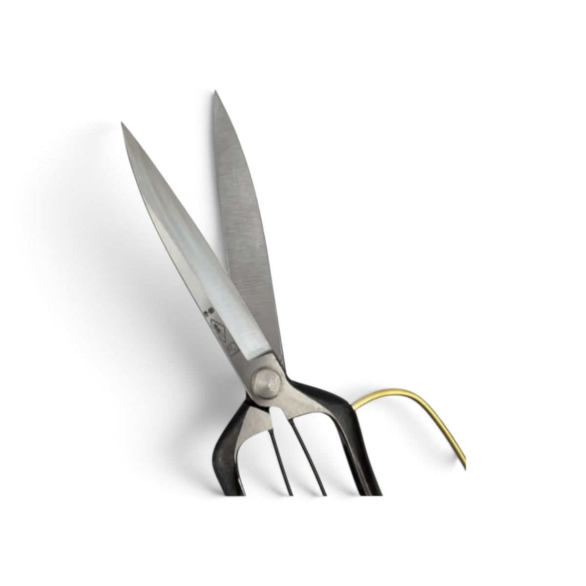 Azumagawa Lightweight Slim Single-Handed Hedge Shears With Guard Total Length & Blade: 255mm / 125mm Yasugi High-Carbon Steel [Traditional Hand-Forged from Scratch / Hollow Ground Back / Screw Joint / Twist Blade / Smooth Engagement]