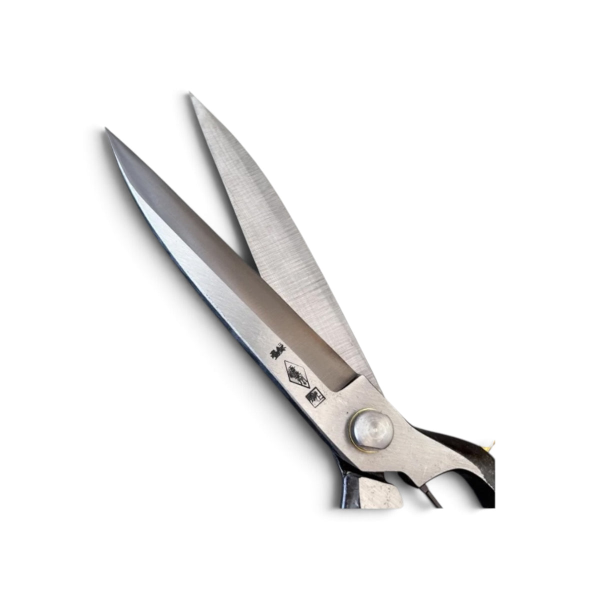 Azumagawa Single-Handed Hedge Shears With Guard Total Length & Blade: 270mm / 130mm Yasugi High-Carbon Steel [Traditional Hand-Forged from Scratch / Hollow Ground Back / Screw Joint / Twist Blade / Smooth Engagement]