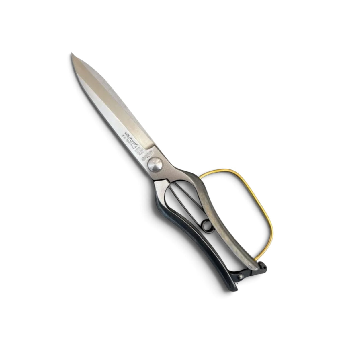 Onoyoshi Single-Handed Hedge Shears With Guard Total Length & Blade: 270mm / 130mm High-Carbon Steel [Traditional Hand-Forged from Scratch / Hollow Ground Back / Screw Joint / Twisted Blade / Smooth Engagement]