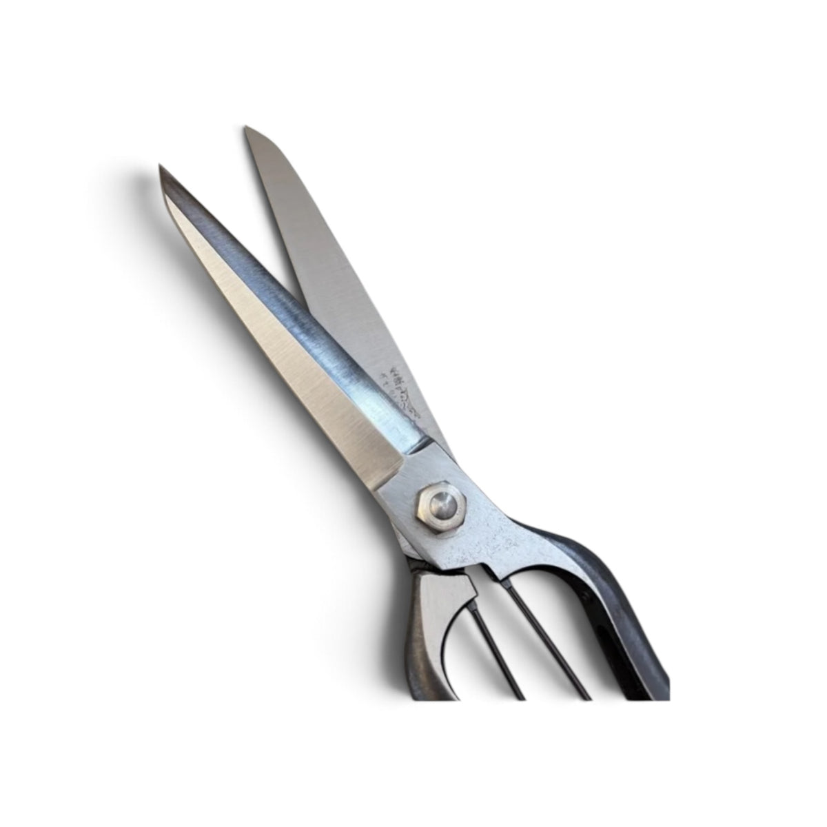Onoyoshi Slim Double-Edge Single-Handed Hedge Shears Without Guard Total Length & Blade: 270mm / 130mm High-Carbon Steel [Traditional Hand-Forged from Scratch / Hollow Ground Back / Screw Joint / Twisted Blade / Smooth Engagement]