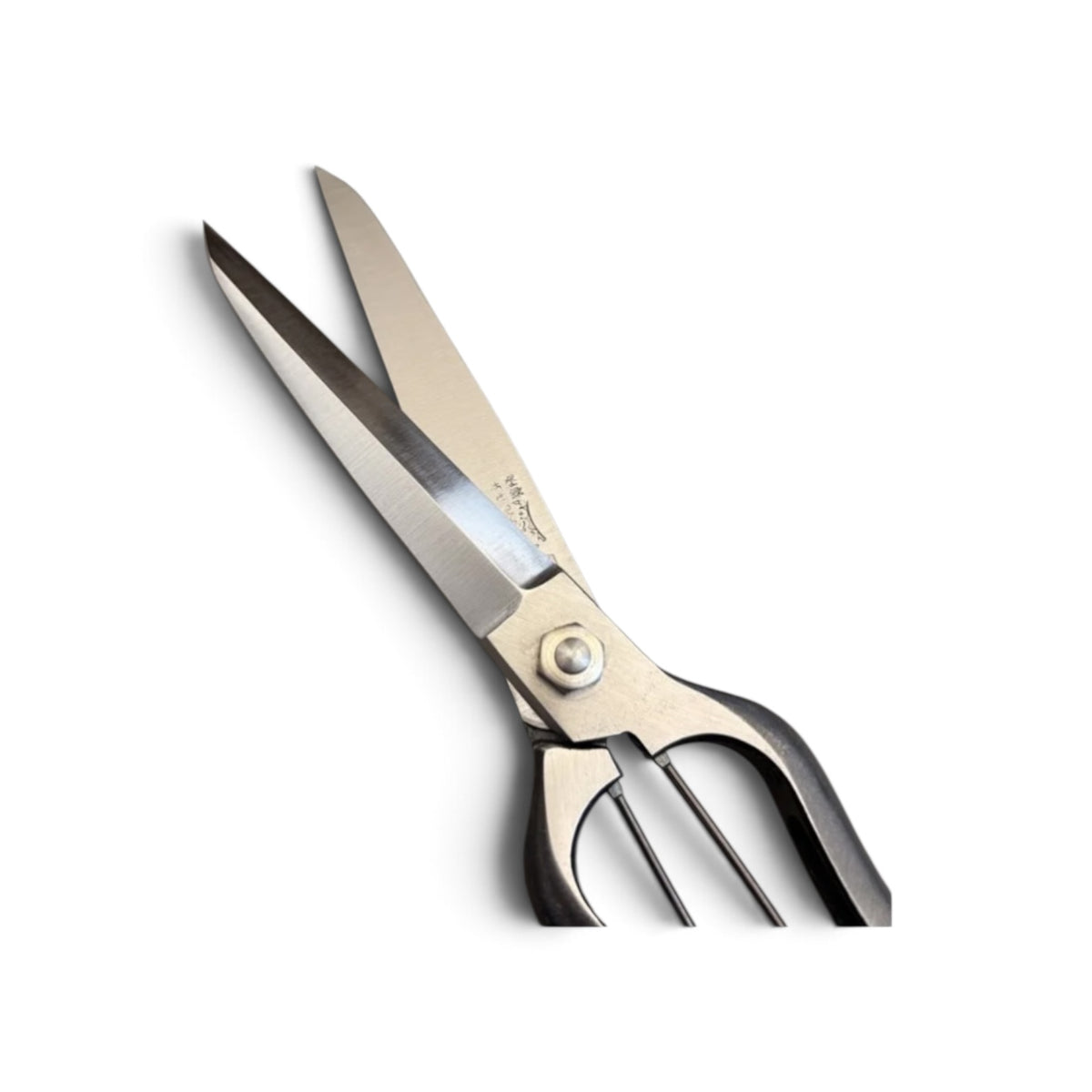 Onoyoshi Slim Double-Edge Single-Handed Hedge Shears Without Guard Total Length & Blade: 270mm / 130mm High-Carbon Steel [Traditional Hand-Forged from Scratch / Hollow Ground Back / Screw Joint / Twisted Blade / Smooth Engagement]