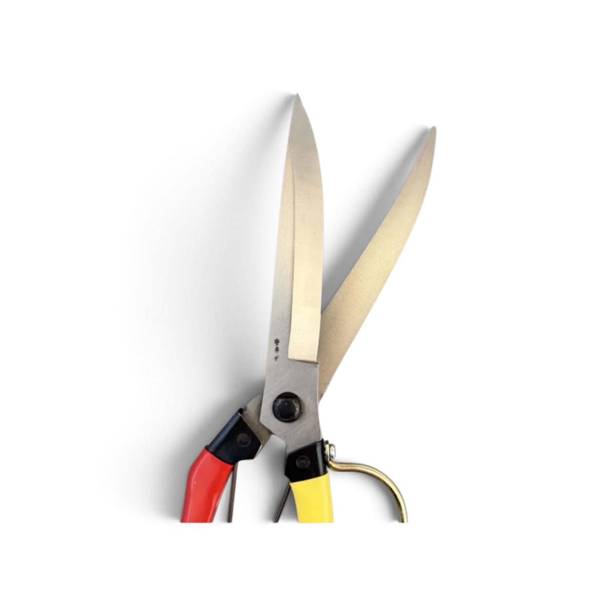 Onotetsu Single-Sided Single-Handed Hedge Shears With Guard (Red & Yellow Handles) Total Length & Blade: 290mm / 140mm Full-Hardened Yasuki Steel [Single-Edged Kataba Profile / Precision Die-Pressed / Heavy-Duty Branch Cutting / Smooth Engagement]