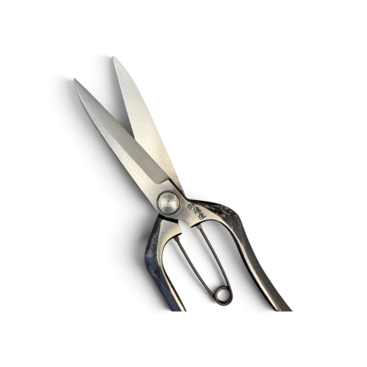 Tobisho Pine Trimming Shears Without Guard Total Length & Blade: 230mm / 102mm High-Carbon Cutlery Steel [Traditional Hand-Forged from scratch / Hollow Ground Back / Twisted Blade / Screw Joint / Delicate Pine Pruning / Smooth Engagement]