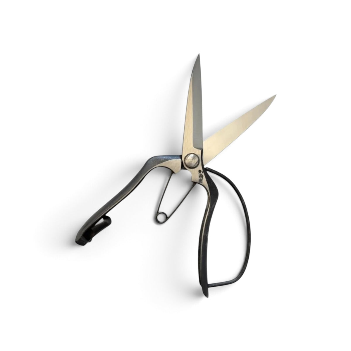 Tobisho Pine Trimming Shears With Guard Total Length & Blade: 230mm / 102mm High-Carbon Cutlery Steel [Traditional Hand-Forged from scratch / Hollow Ground Back / Twisted Blade / Screw Joint / Delicate Pine Pruning / Smooth Engagement]