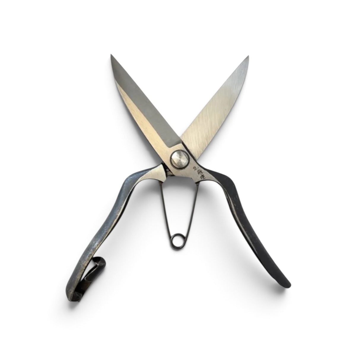 Tobisho Single-Handed Hedge Shears Without Guard Total Length & Blade: 225mm / 94mm High-Carbon Cutlery Steel [Traditional Hand-Forged from scratch / Hollow Ground Back / Twisted Blade / Screw Joint / Smooth Engagement]