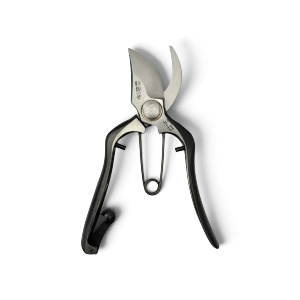 Hasamiya Ichiban Pruning Secateurs B-Type Compact Model Total Length & Blade: 140mm / 44mm High-Carbon Cutlery Steel [Traditional Hand Forged from Scratch / Hollow Ground Back / Twisted Blade / Screw Joint]