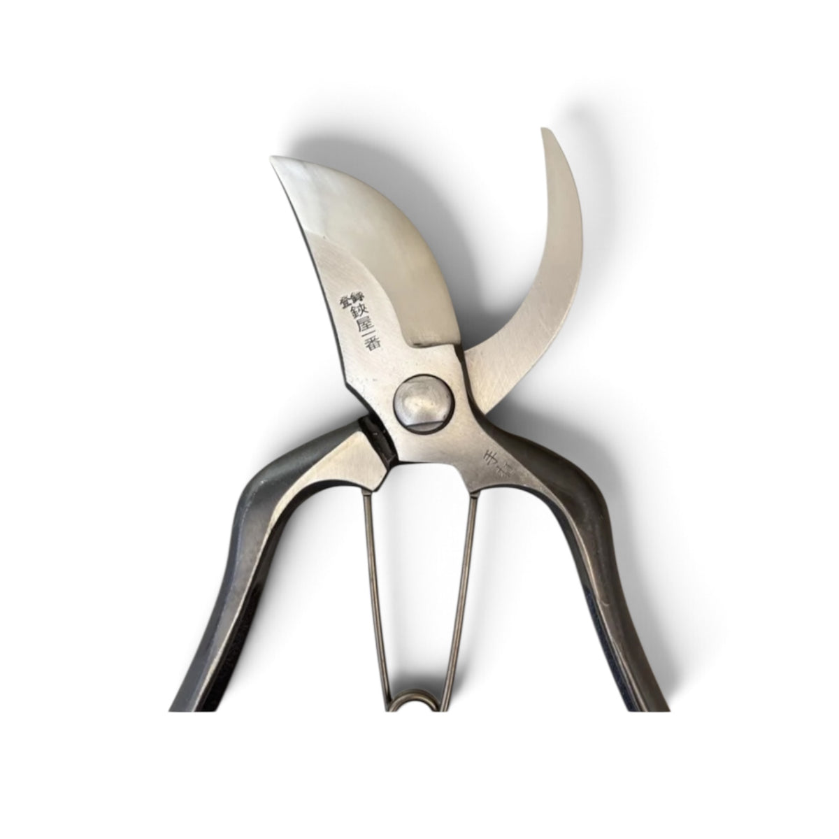 Hasamiya Ichiban Pruning Secateurs B-Type Large Model Total Length & Blade: 230mm / 78mm High-Carbon Cutlery Steel [Traditional Hand Forged from Scratch / Hollow Ground Back / Twisted Blade / Screw Joint]