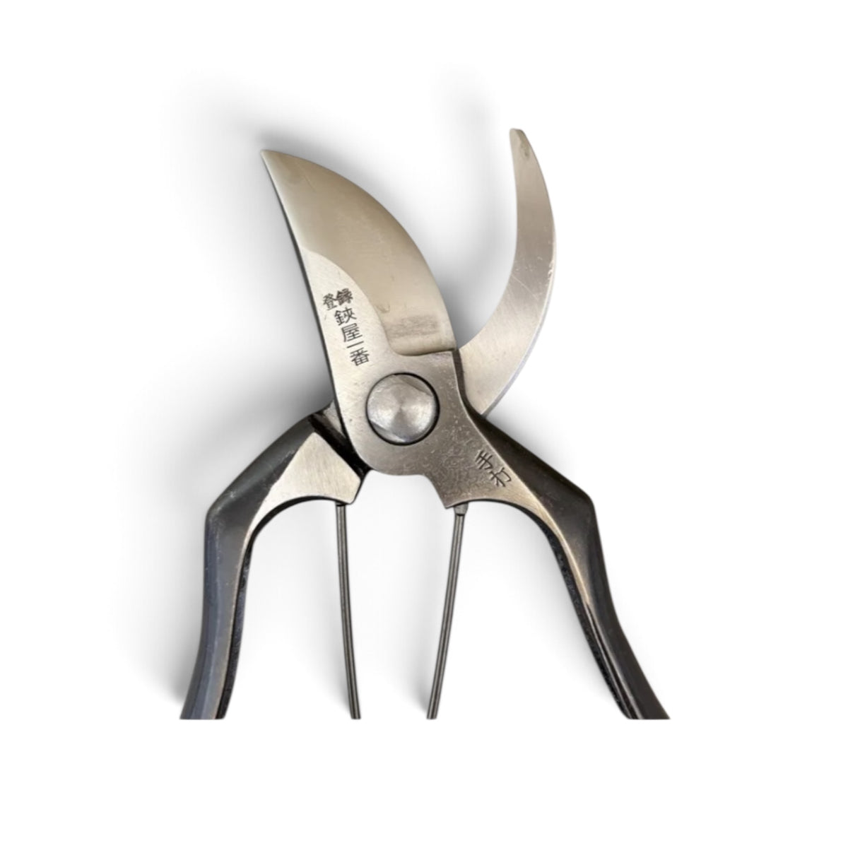 Hasamiya Ichiban Pruning Secateurs SH-Type Ergonomic Handle Model Total Length & Blade: 200mm / 64mm High-Carbon Cutlery Steel [Traditional Hand Forged from Scratch / Hollow Ground Back / Twisted Blade / Screw Joint]