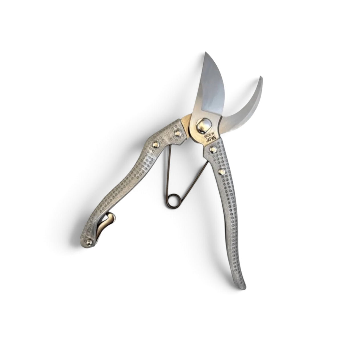 Onotetsu Lightweight Aluminum Handle Pruning Secateurs Standard Model Total Length & Blade: 200mm / 60mm High Carbon Steel Blade [High-Tech Machine-Forged Lightweight die-cast Aluminum Handle / Non-Slip Grip / Hollow Ground Back / Screw Joint]
